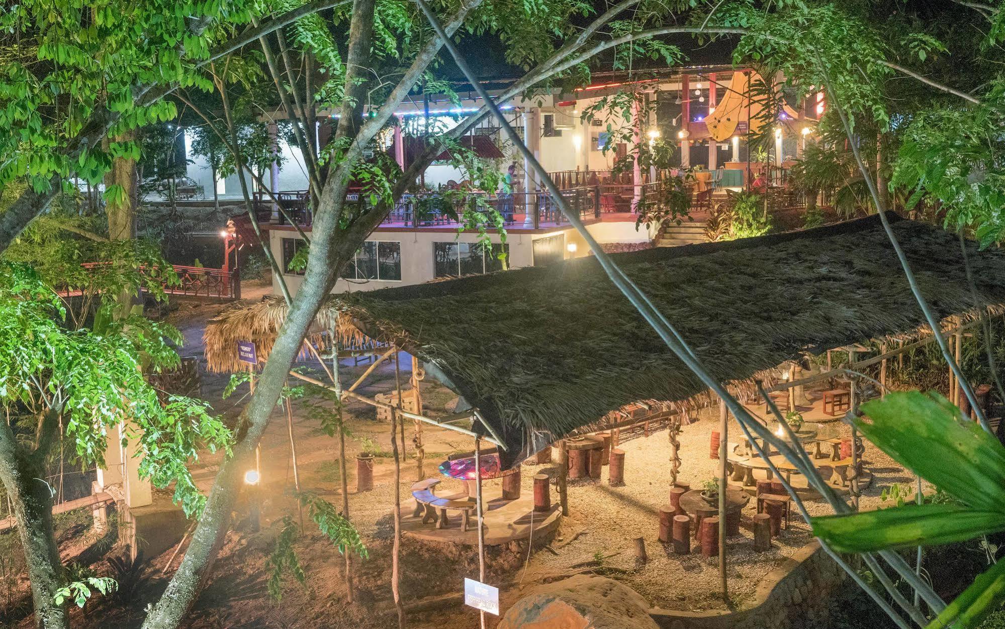 Han Rainforest Resort กัวลาทาฮัน ภายนอก รูปภาพ